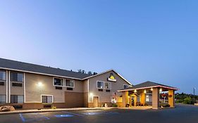 Days Inn By Wyndham Iron Mountain